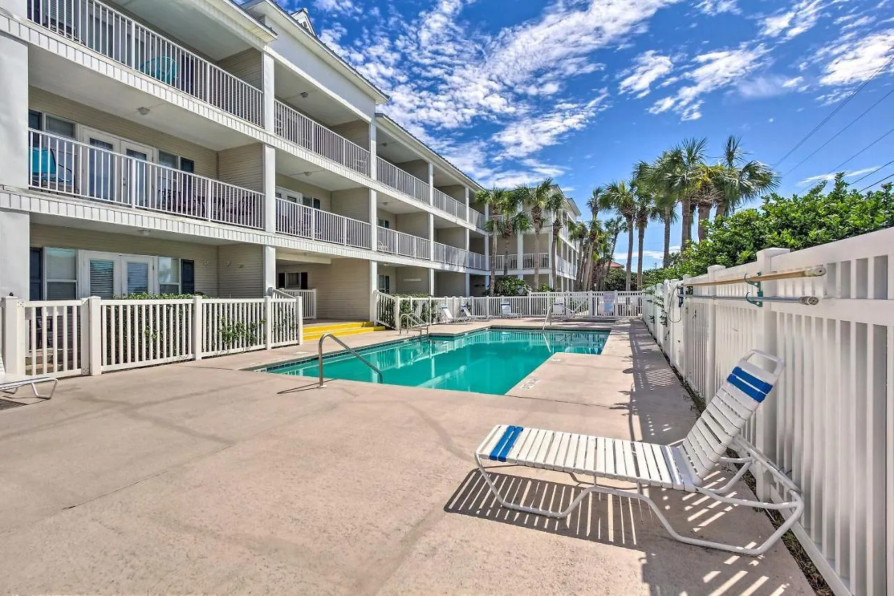 Apartment Sunny Emerald Coast Condo With Pool Steps To Beach! Destin United States